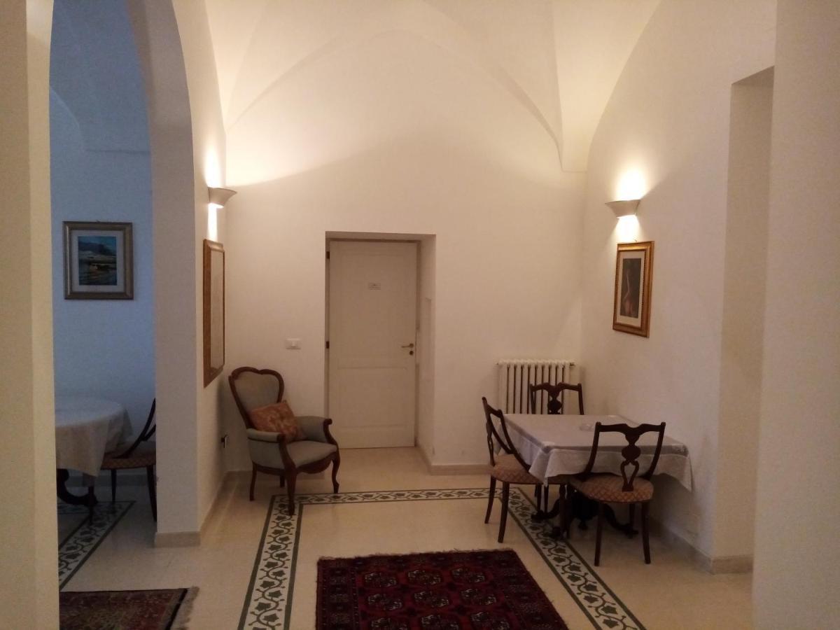 Dimora Storica Le Perle Bed & Breakfast Лече Екстериор снимка