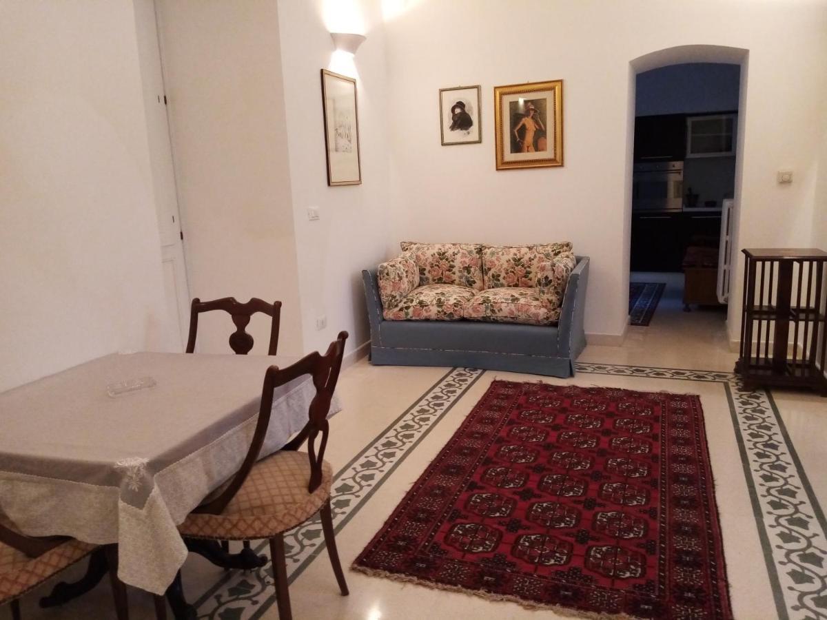 Dimora Storica Le Perle Bed & Breakfast Лече Екстериор снимка