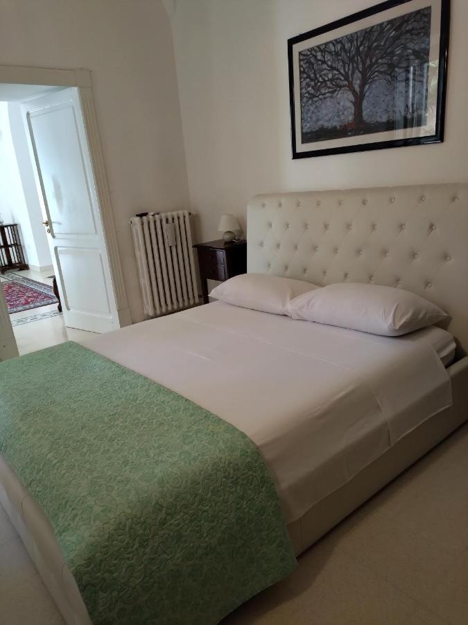 Dimora Storica Le Perle Bed & Breakfast Лече Екстериор снимка