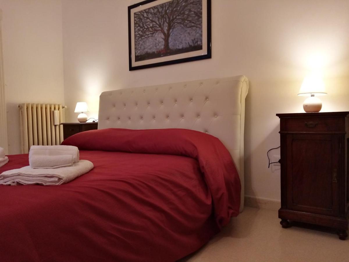 Dimora Storica Le Perle Bed & Breakfast Лече Екстериор снимка