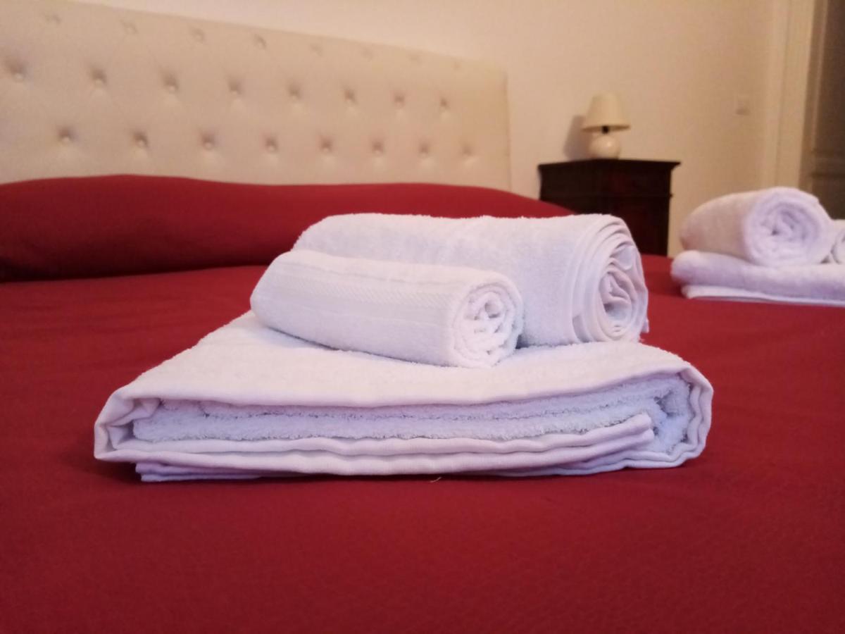Dimora Storica Le Perle Bed & Breakfast Лече Екстериор снимка