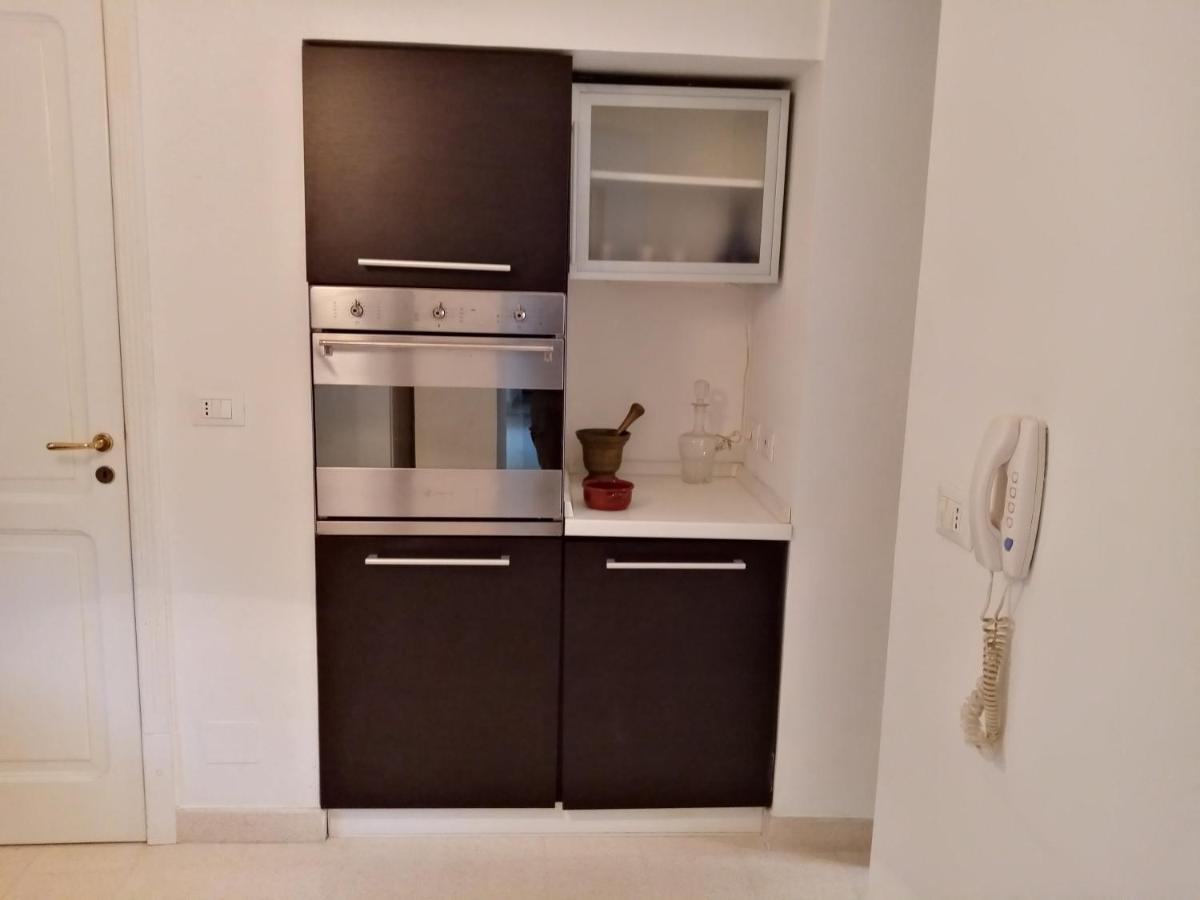 Dimora Storica Le Perle Bed & Breakfast Лече Екстериор снимка