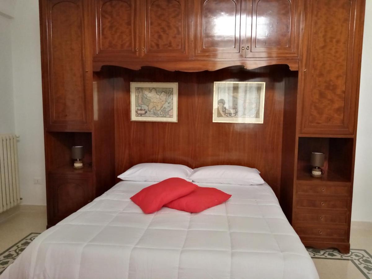 Dimora Storica Le Perle Bed & Breakfast Лече Екстериор снимка