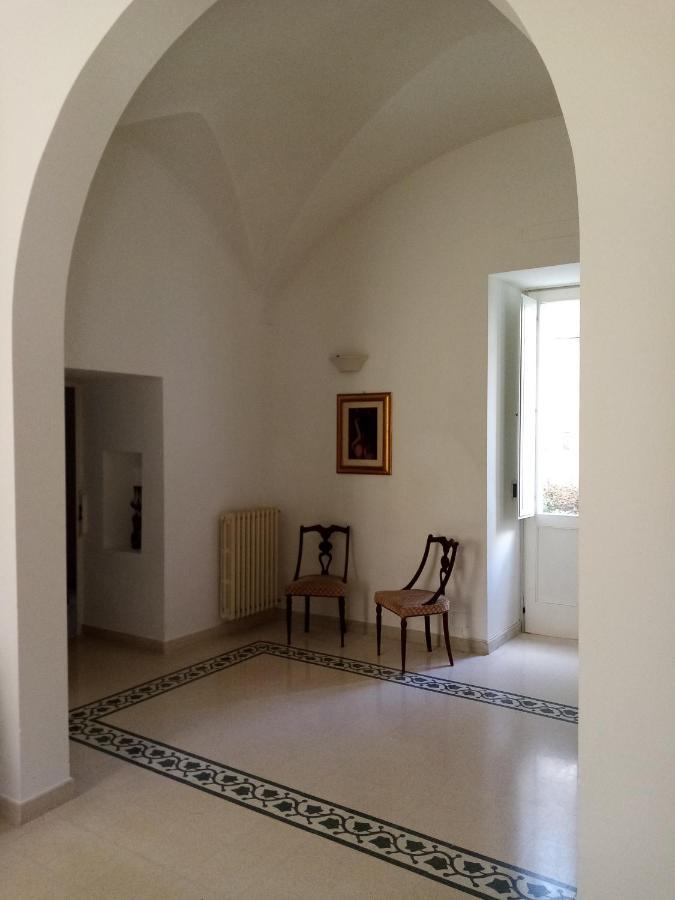 Dimora Storica Le Perle Bed & Breakfast Лече Екстериор снимка