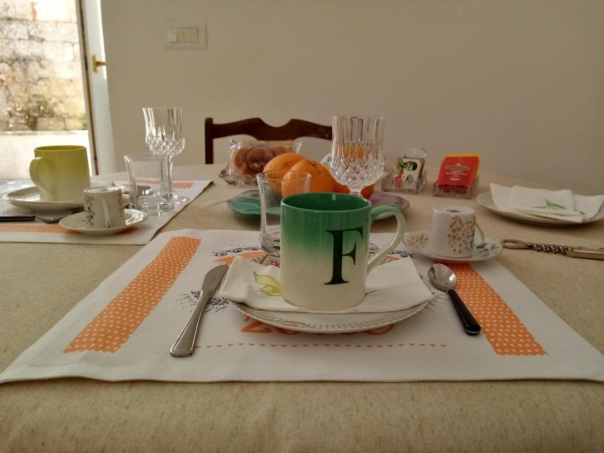 Dimora Storica Le Perle Bed & Breakfast Лече Екстериор снимка
