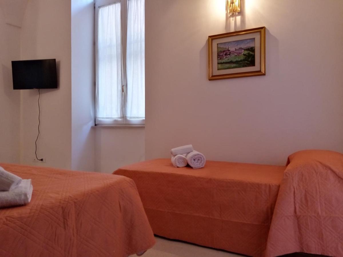 Dimora Storica Le Perle Bed & Breakfast Лече Екстериор снимка